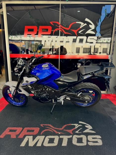 YAMAHA MT-03 300 ABS, Foto 4