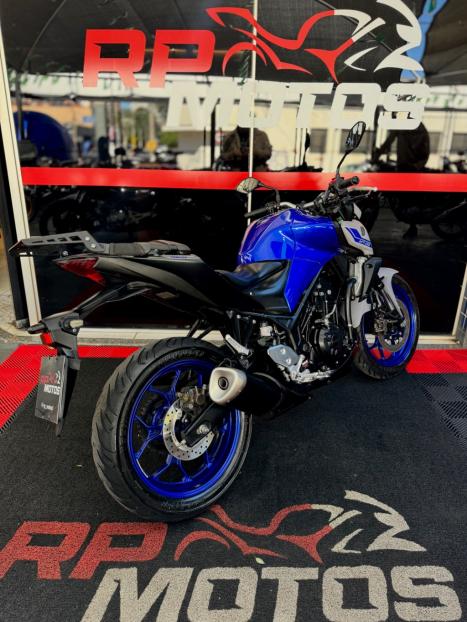 YAMAHA MT-03 300 ABS, Foto 10