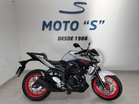 YAMAHA MT-03 300 ABS, Foto 1