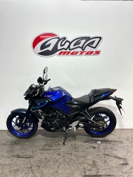 YAMAHA MT-03 300 ABS, Foto 2