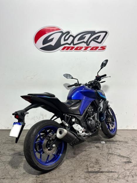 YAMAHA MT-03 300 ABS, Foto 5