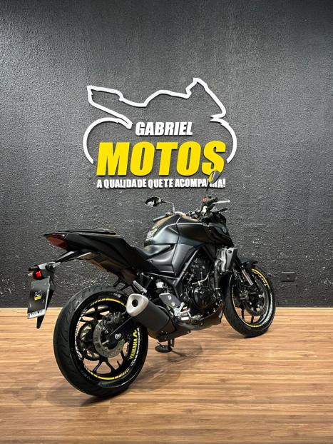 YAMAHA MT-03 300 ABS, Foto 5