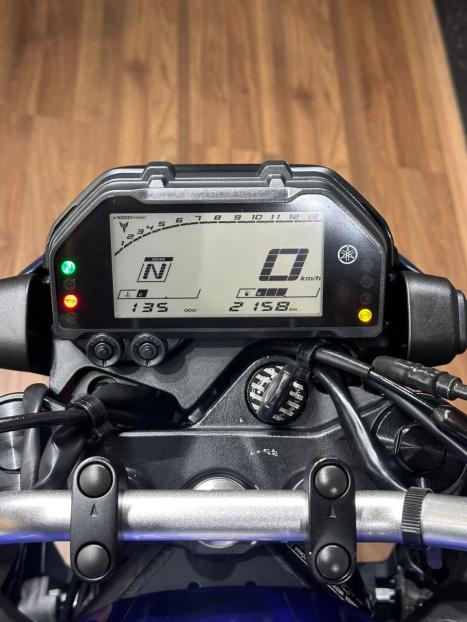YAMAHA MT-03 300 ABS, Foto 7