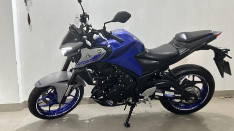 YAMAHA MT-03 300 ABS, Foto 2