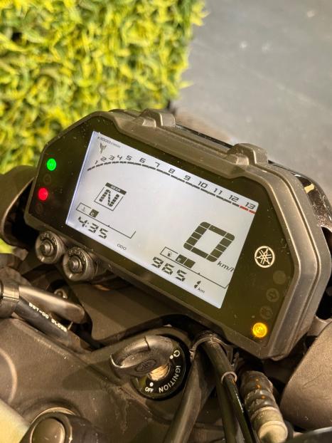 YAMAHA MT-03 300 ABS, Foto 9