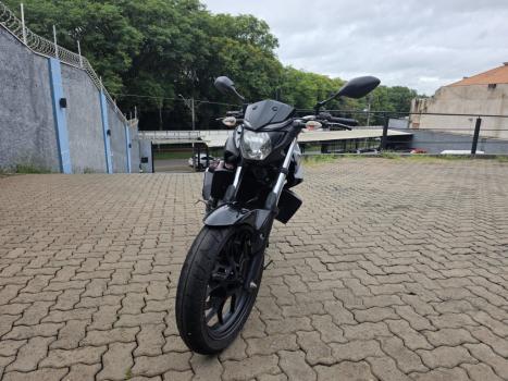 YAMAHA MT-03 300 ABS, Foto 2