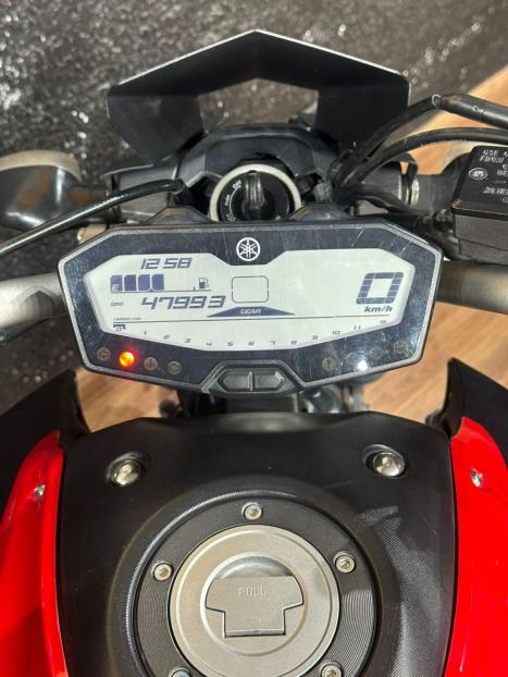 YAMAHA MT-07 700 , Foto 7