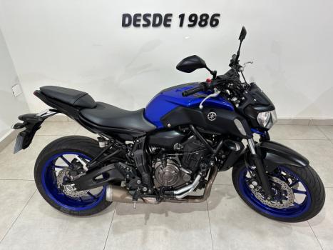 YAMAHA MT-07 700 ABS, Foto 2 YAMAHA MT-07 700 ABS, Foto 2