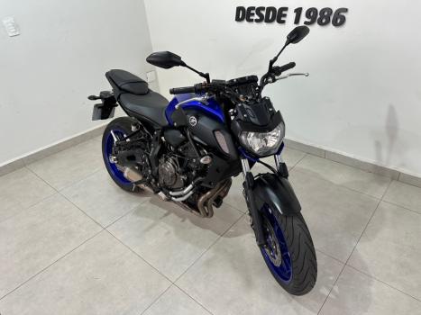 YAMAHA MT-07 700 ABS, Foto 3 YAMAHA MT-07 700 ABS, Foto 3