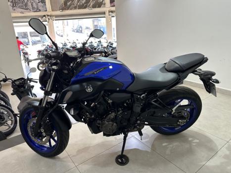 YAMAHA MT-07 700 ABS, Foto 4 YAMAHA MT-07 700 ABS, Foto 4