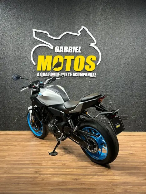 YAMAHA MT-07 700 ABS, Foto 5