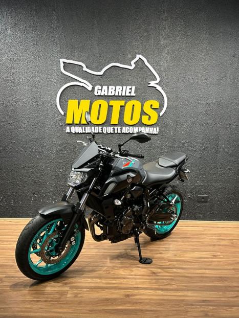 YAMAHA MT-07 700 ABS, Foto 4