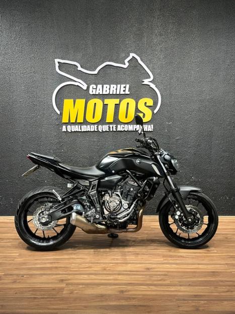 YAMAHA MT-07 700 ABS, Foto 1 YAMAHA MT-07 700 ABS, Foto 1