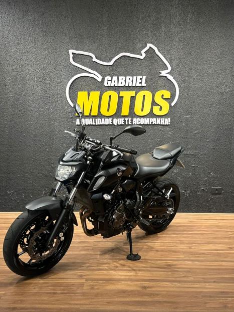 YAMAHA MT-07 700 ABS, Foto 4 YAMAHA MT-07 700 ABS, Foto 4