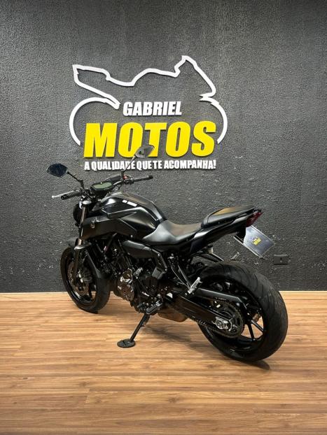 YAMAHA MT-07 700 ABS, Foto 5 YAMAHA MT-07 700 ABS, Foto 5