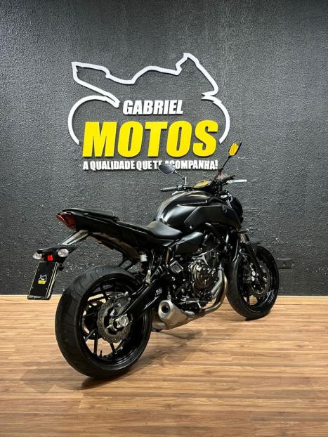 YAMAHA MT-07 700 ABS, Foto 5