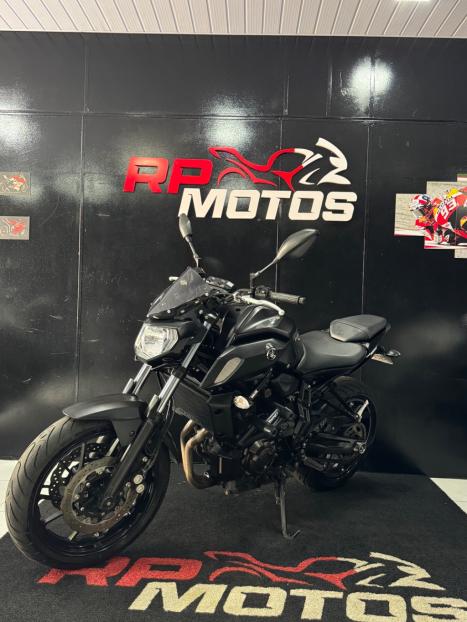 YAMAHA MT-07 700 ABS, Foto 13
