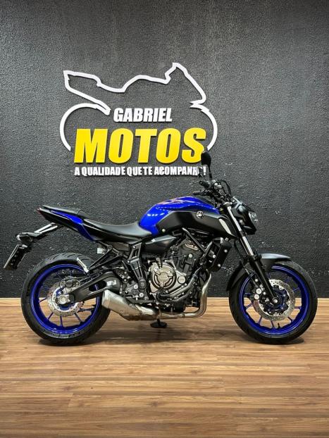 YAMAHA MT-07 700 ABS, Foto 1