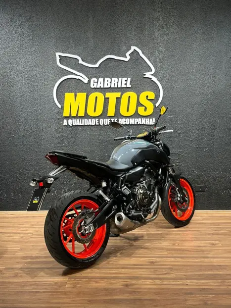 YAMAHA MT-07 700 ABS, Foto 5