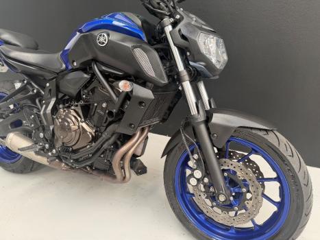 YAMAHA MT-07 700 ABS, Foto 5
