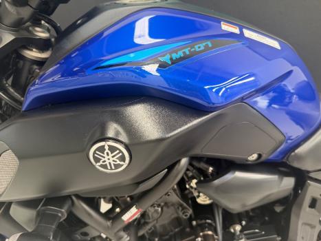 YAMAHA MT-07 700 ABS, Foto 6