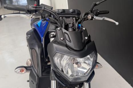 YAMAHA MT-07 700 ABS, Foto 7