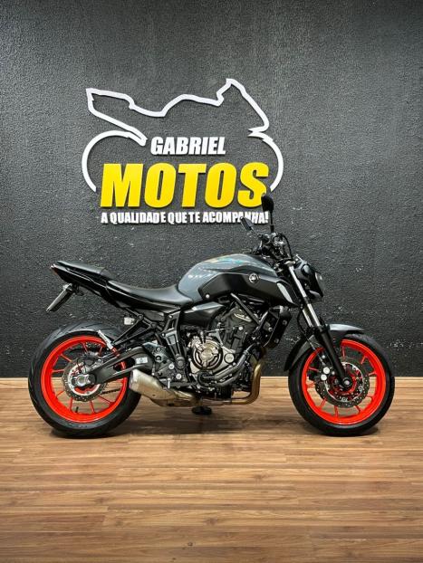 YAMAHA MT-07 700 ABS, Foto 1