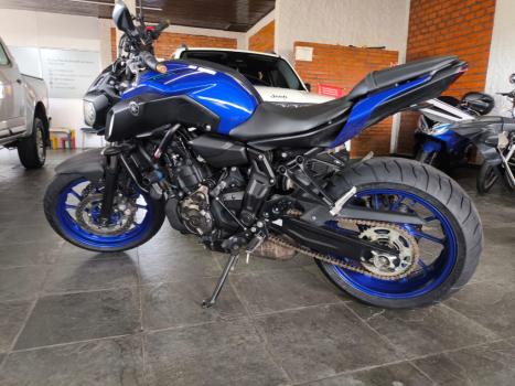 YAMAHA MT-07 700 ABS, Foto 2
