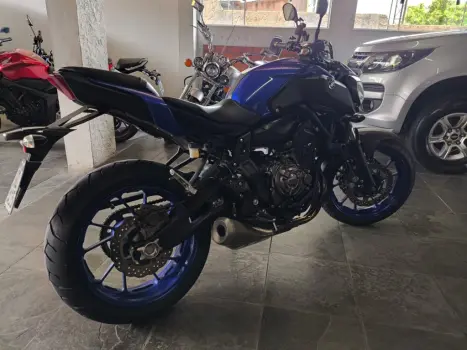 YAMAHA MT-07 700 ABS, Foto 5
