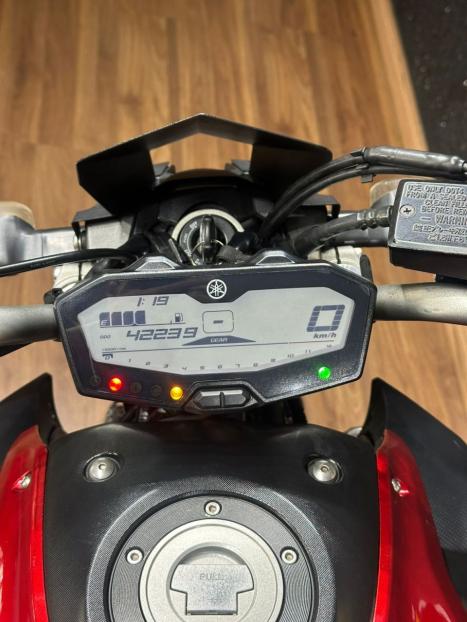 YAMAHA MT-07 700 ABS, Foto 7