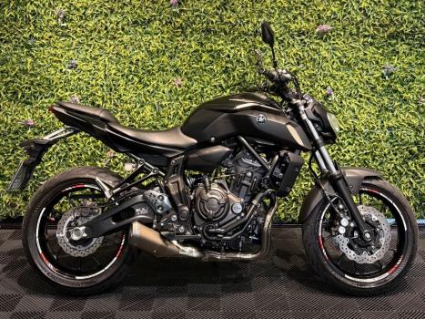 YAMAHA MT-07 700 ABS, Foto 1