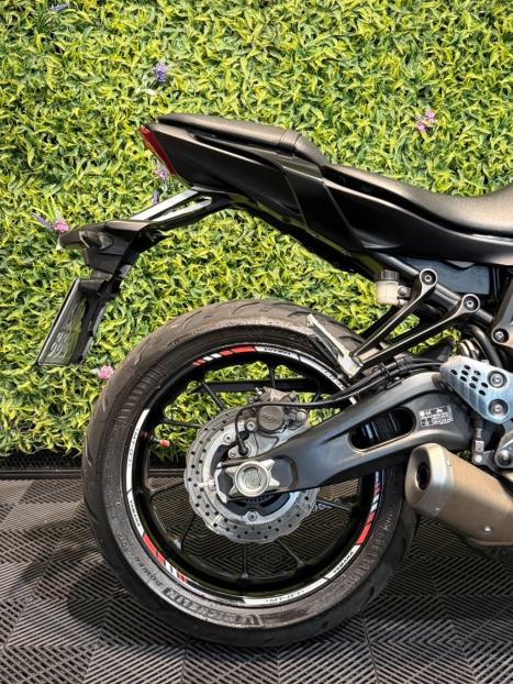 YAMAHA MT-07 700 ABS, Foto 3