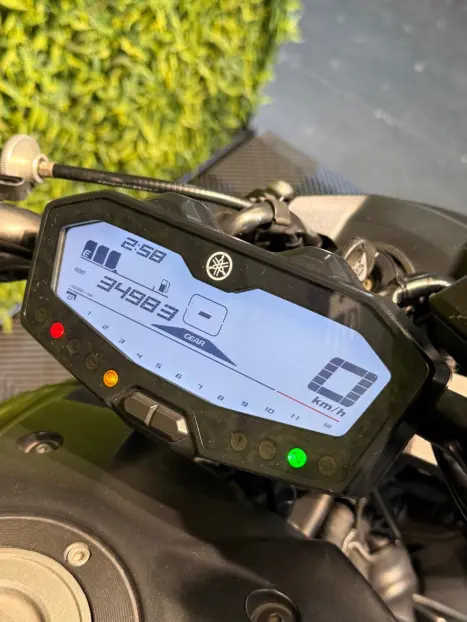 YAMAHA MT-07 700 ABS, Foto 9