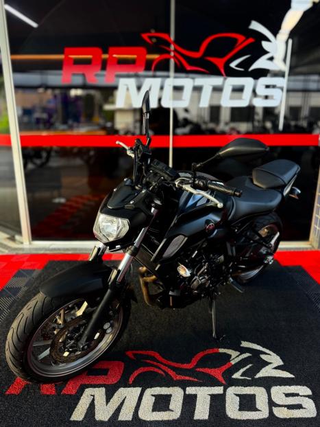 YAMAHA MT-07 700 ABS, Foto 8