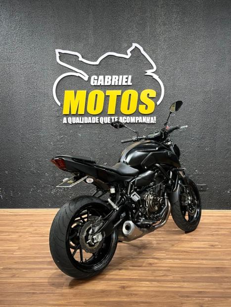 YAMAHA MT-07 700 ABS, Foto 6