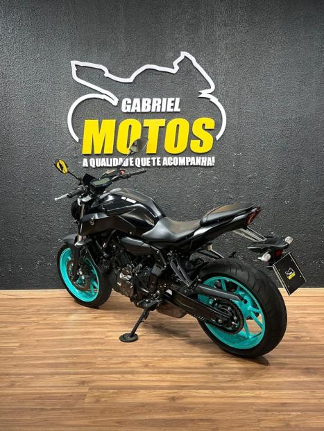 YAMAHA MT-07 700 ABS, Foto 5