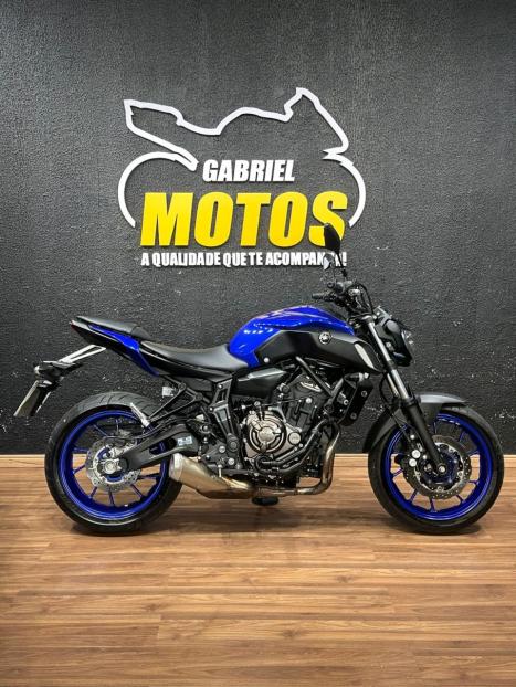 YAMAHA MT-07 700 ABS, Foto 1