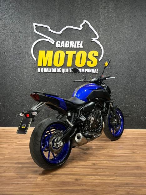 YAMAHA MT-07 700 ABS, Foto 5