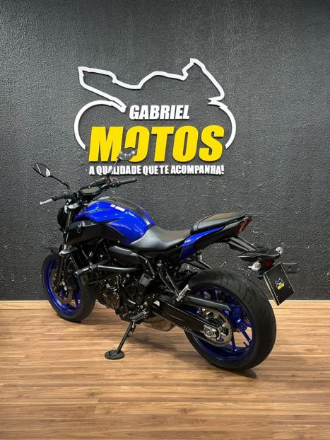 YAMAHA MT-07 700 ABS, Foto 5