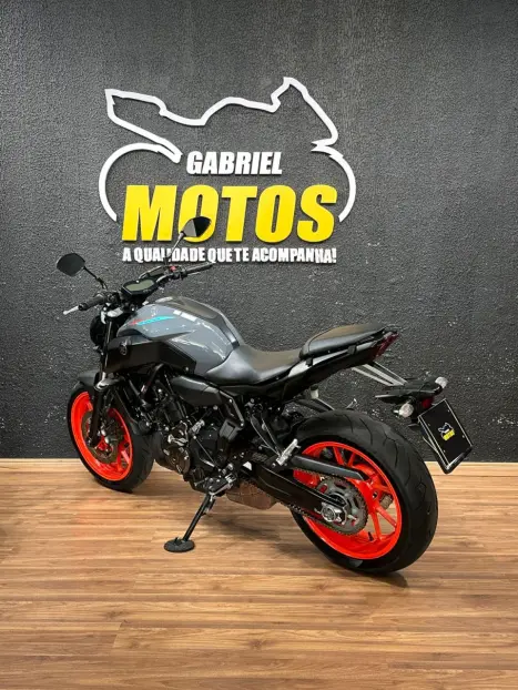 YAMAHA MT-07 700 ABS, Foto 5