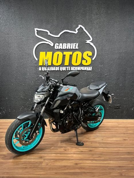 YAMAHA MT-07 700 ABS, Foto 4