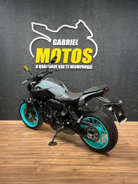YAMAHA MT-07 700 ABS, Foto 5