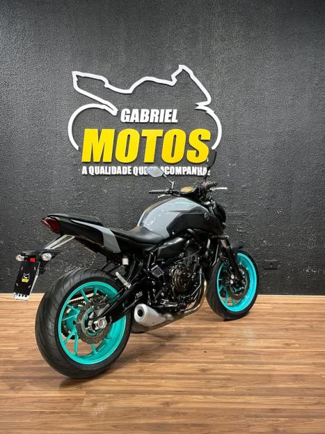 YAMAHA MT-07 700 ABS, Foto 6