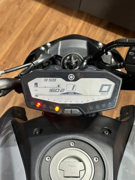 YAMAHA MT-07 700 ABS, Foto 7