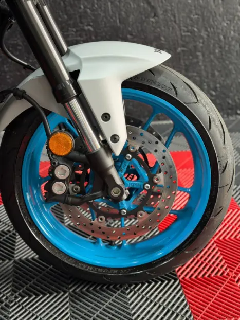 YAMAHA MT-07 700 ABS, Foto 10