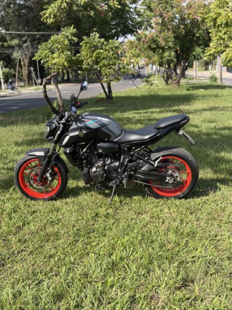 YAMAHA MT-07 700 ABS, Foto 5