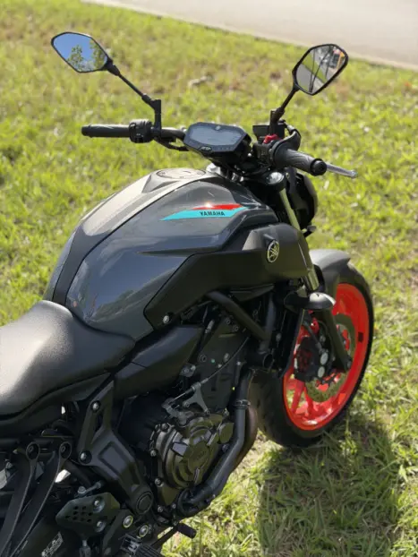 YAMAHA MT-07 700 ABS, Foto 10