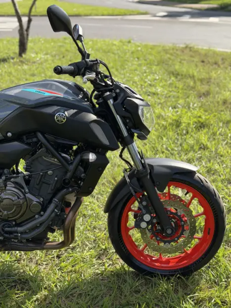 YAMAHA MT-07 700 ABS, Foto 11