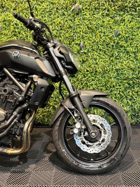 YAMAHA MT-07 700 ABS, Foto 5