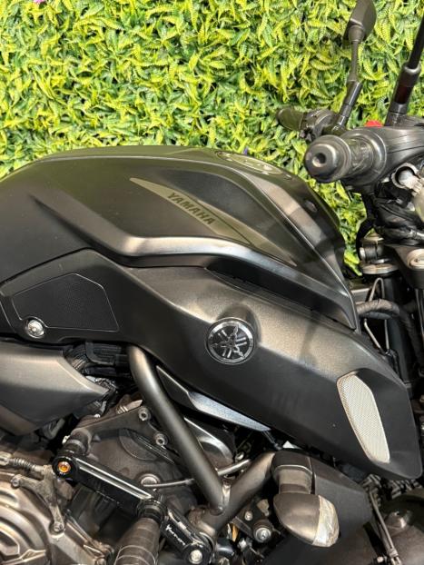 YAMAHA MT-07 700 ABS, Foto 7